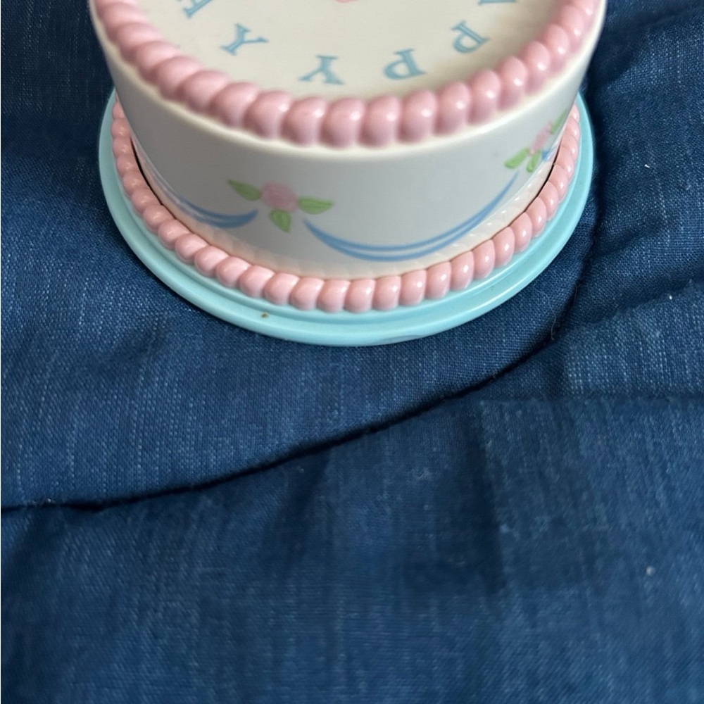 American Girl Bitty Baby Happy Birthday Musical Rotating Cake (Birthday Set) - Picture 3 of 8